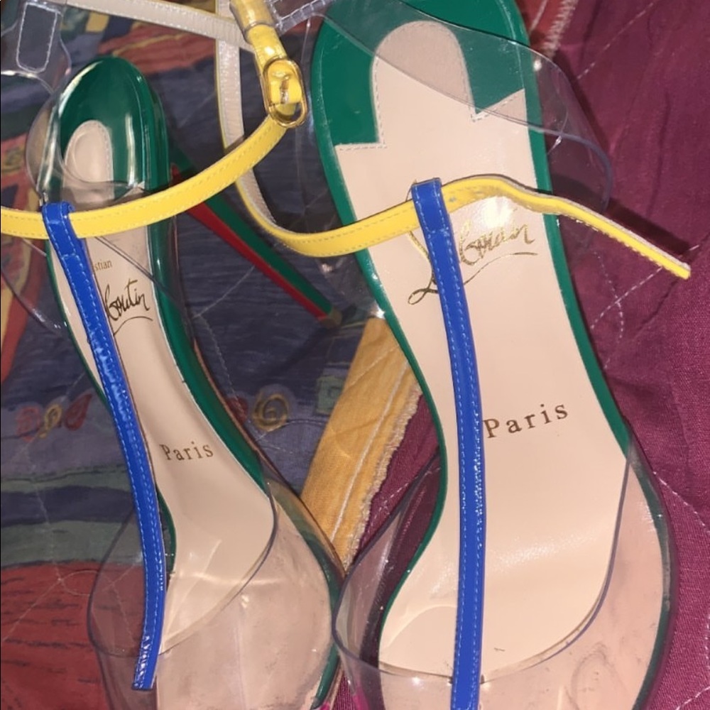 Nosy t strap